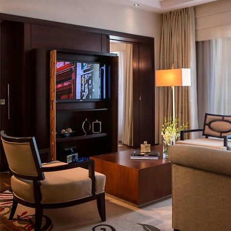 Renaissance Cairo Mirage City Hotel Exterior foto A suite at the Taj Mahal Palace, Mumbai